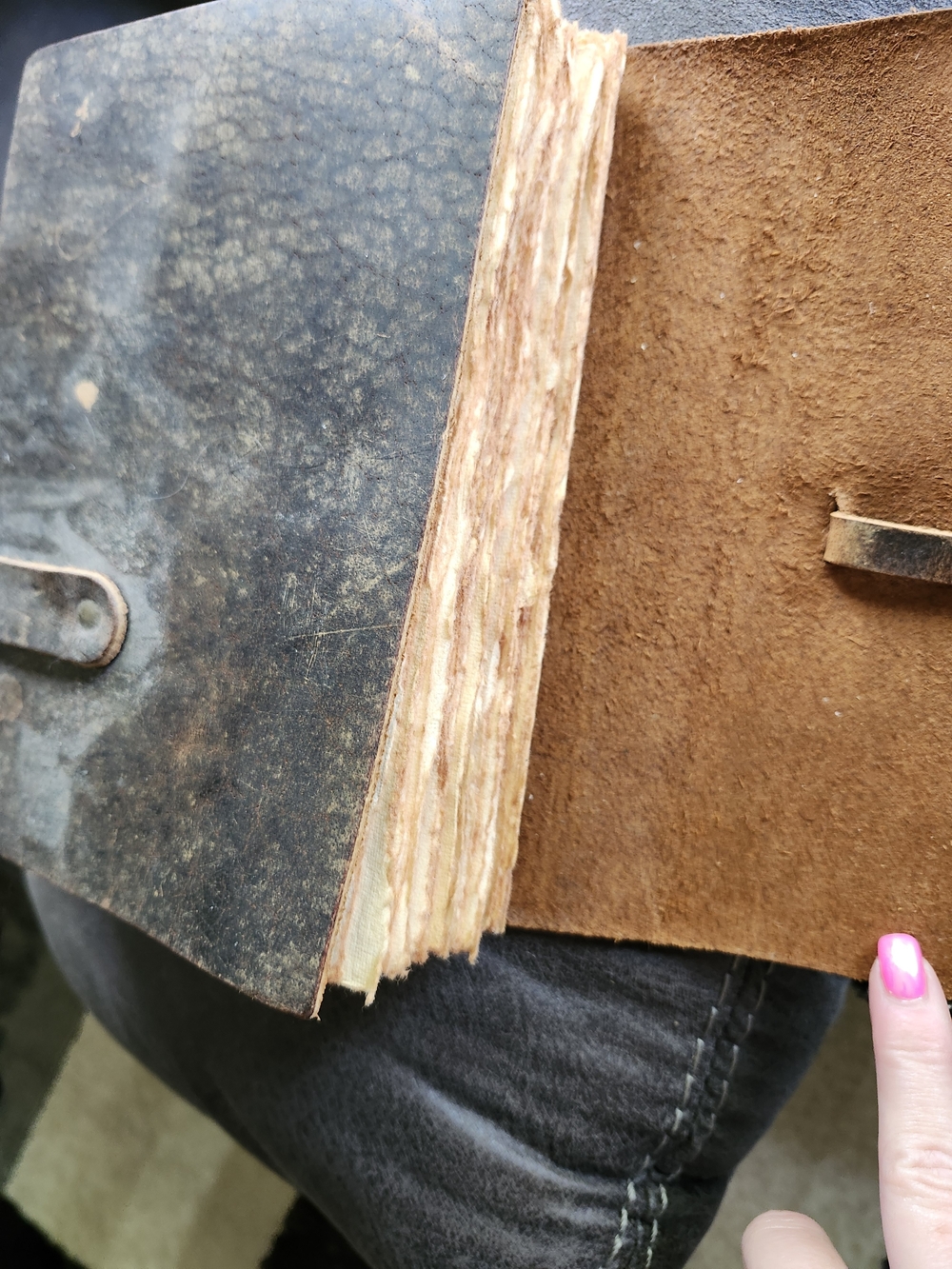 Vintage-Style Brown Journal Bag/Book with Key Charm - Picture 2 of 6